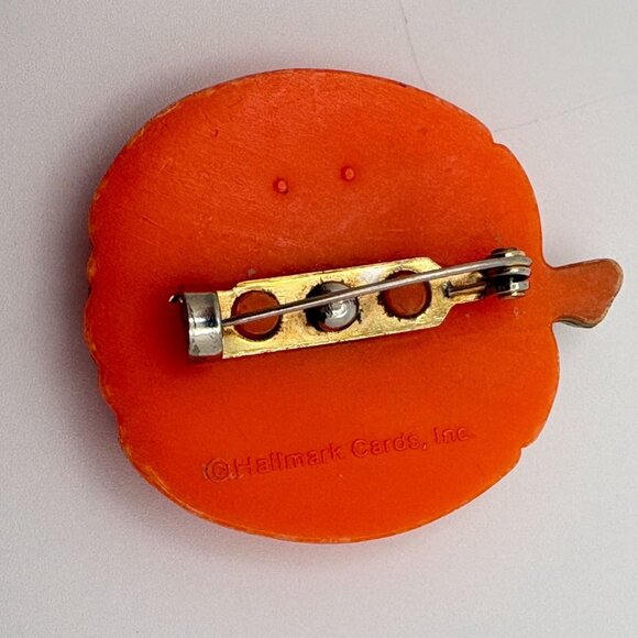 Vintage Hallmark Pumpkin Brooch Pin Halloween Jack-O-Lantern Orange - Picture 4 of 6